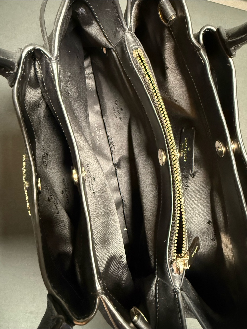 Kate Spade large dumpling in black - Picture 6 of 10